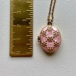 Elegant Gold and Pink Floral Pendant Necklace